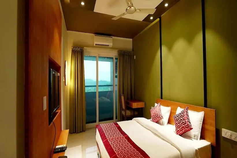 The Terrace Manjeri Hotel